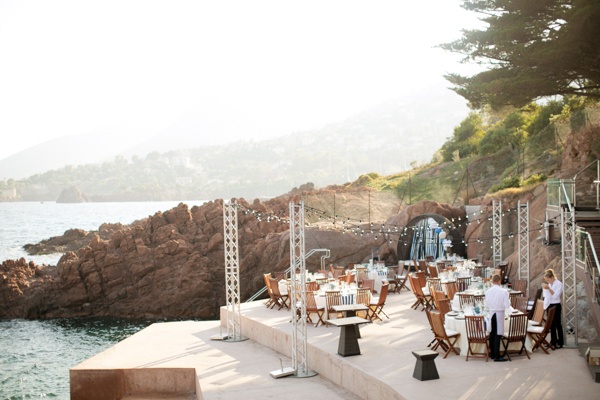 Vrai mariage en bord de mer
