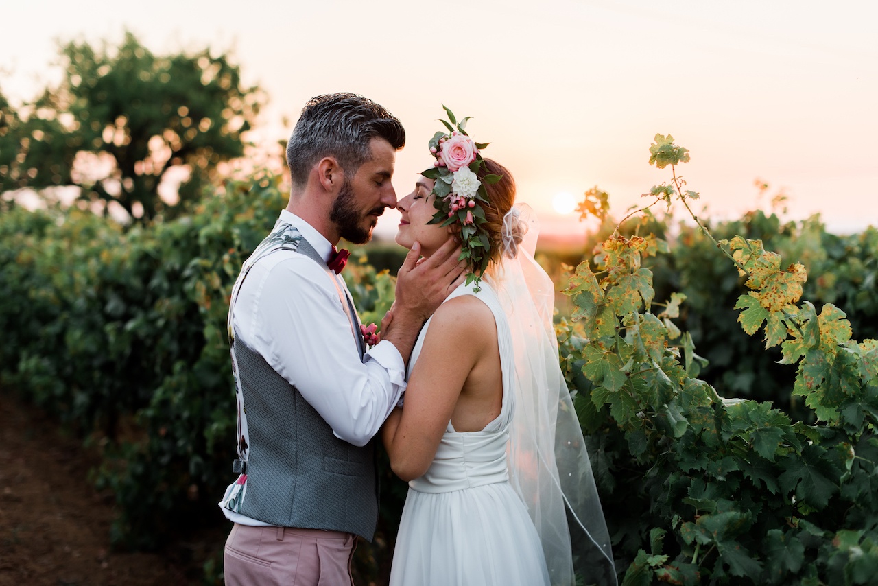 Mariage romantique et champêtre dans les vignes !