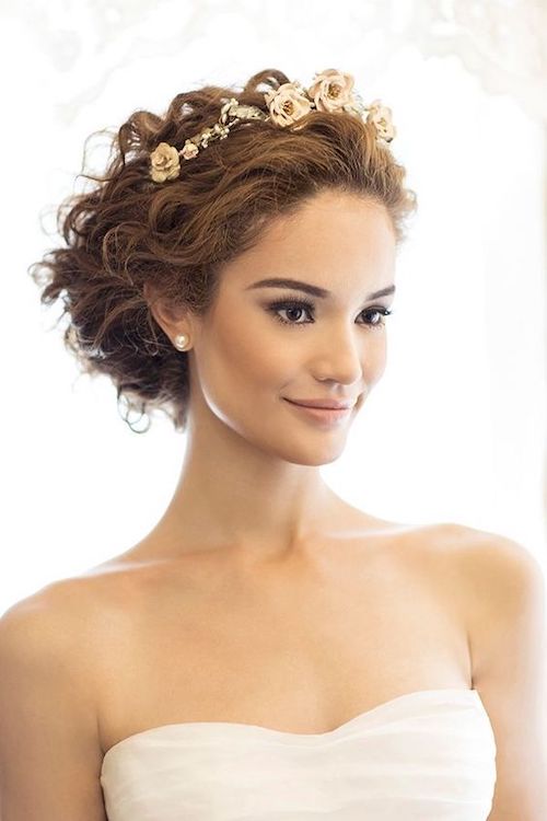 coiffure mariage cheveux bouclés