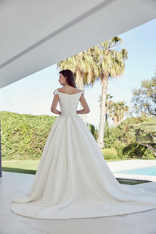 Modèle 222-26 - Divina Sposa
