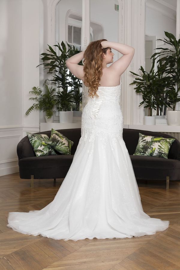 Modèle 228-04 - Curvy