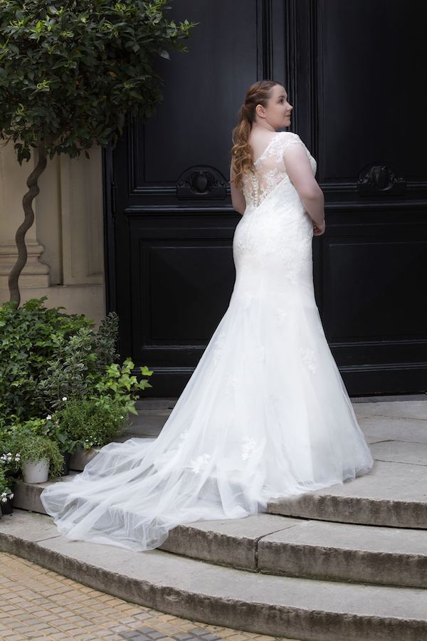 Modèle 228-05 - Curvy