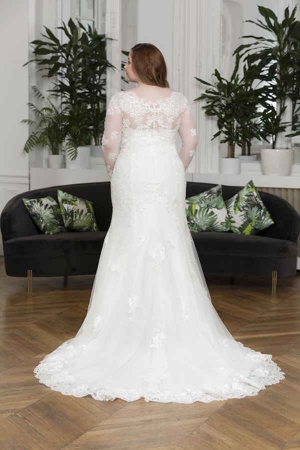 Modèle 228-06 - Curvy