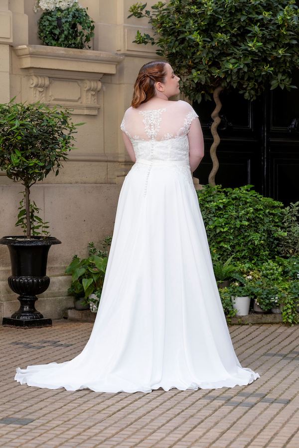 Modèle 228-07 - Curvy
