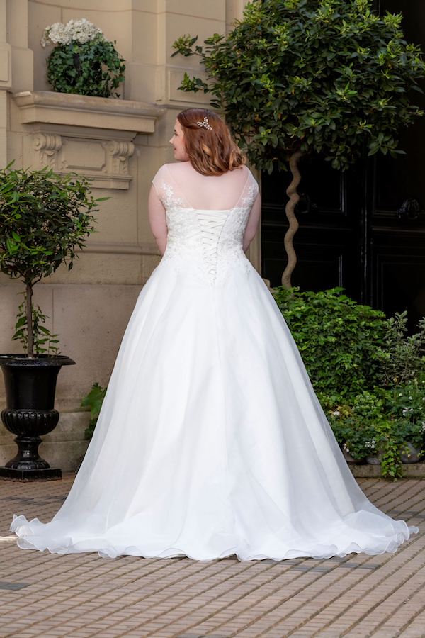 Modèle 228-11 - Curvy