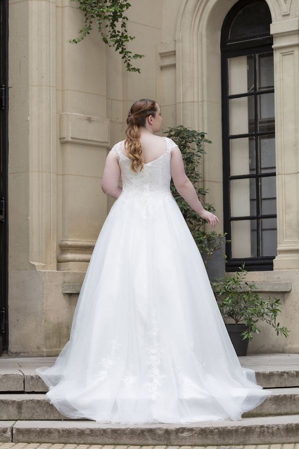 Modèle 228-17 - Curvy