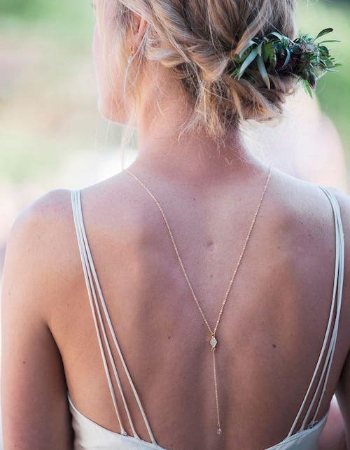 collier de dos mariage