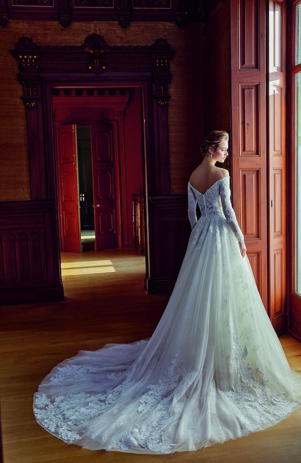 Modèle 232-09 - Divina Sposa