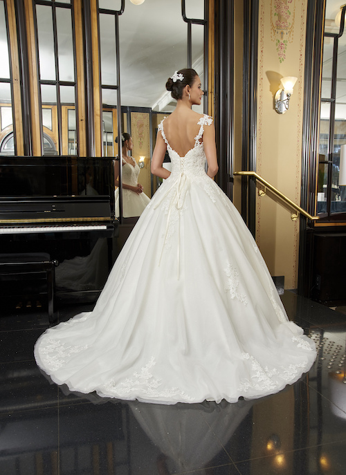 Soprano - Annie Couture