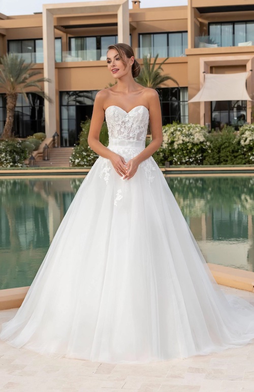 Modèle 242-01 - Divina Sposa